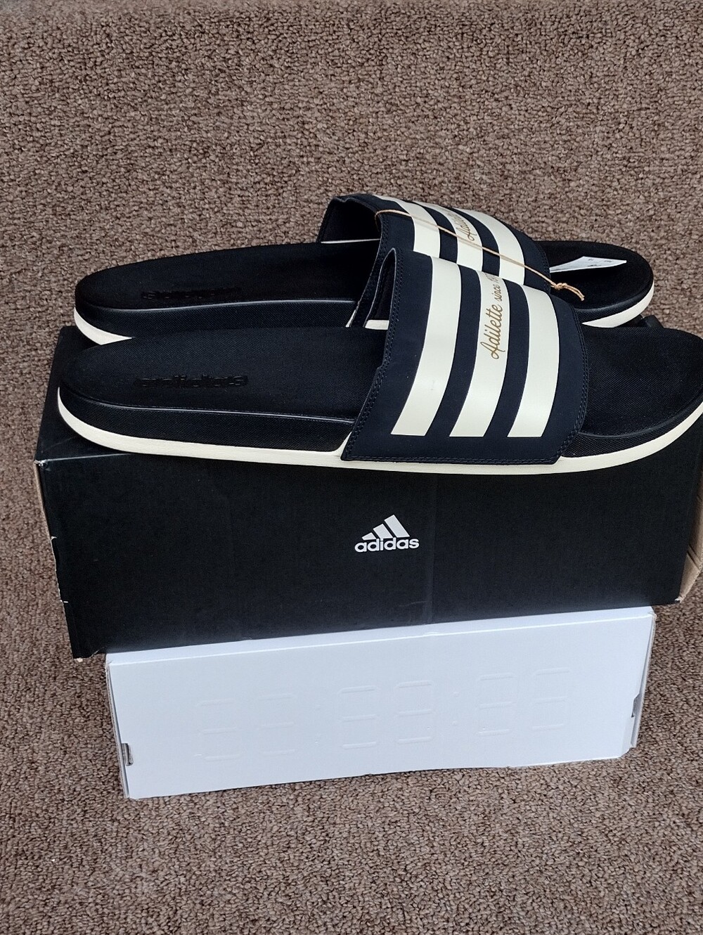 Adidas Adilette Comfort Black White Slides Men's Size 18 NWT BRAND NEW IN BOX